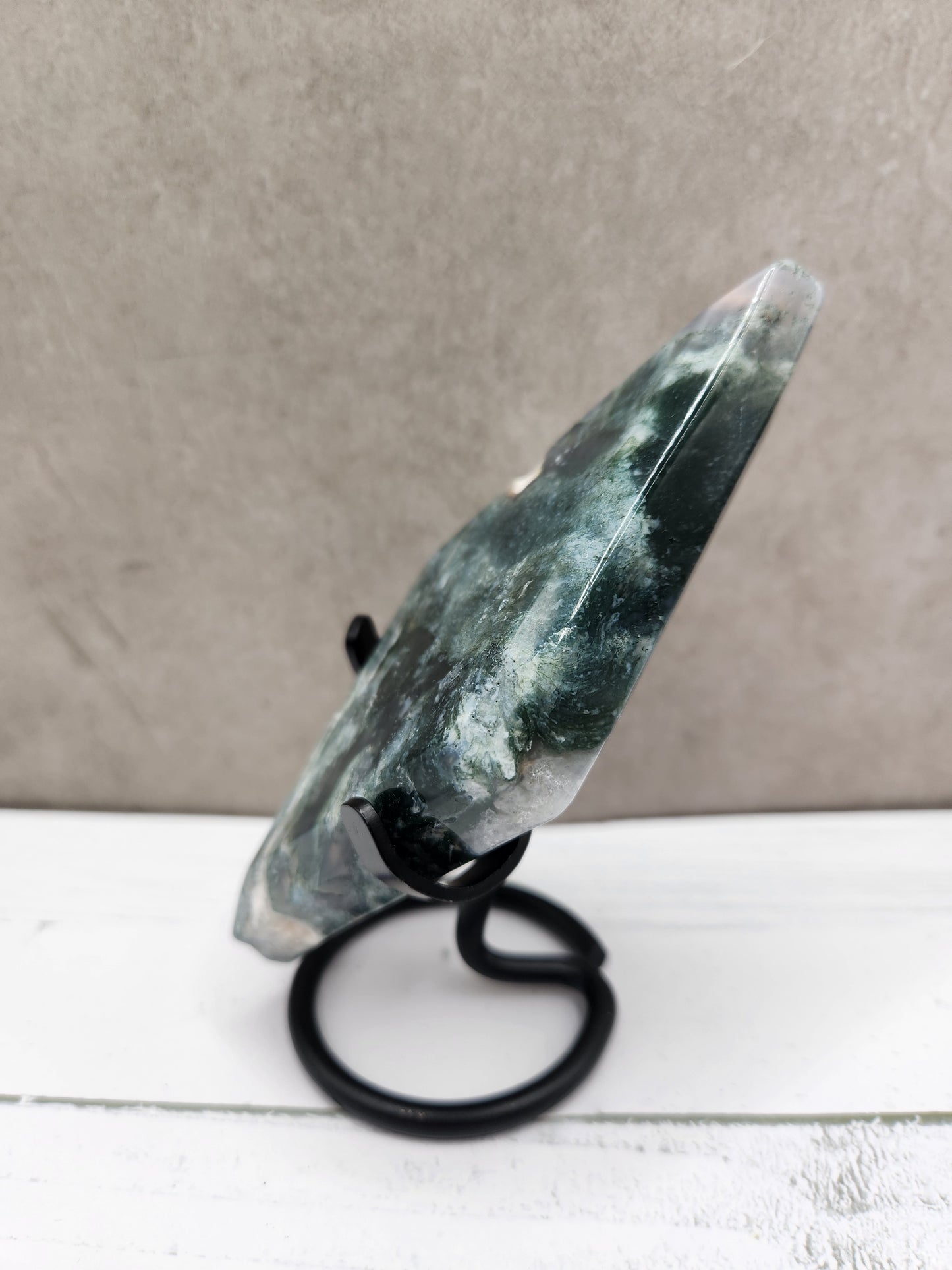 Moss Agate Natural Crystal Diamond Shaped Carving