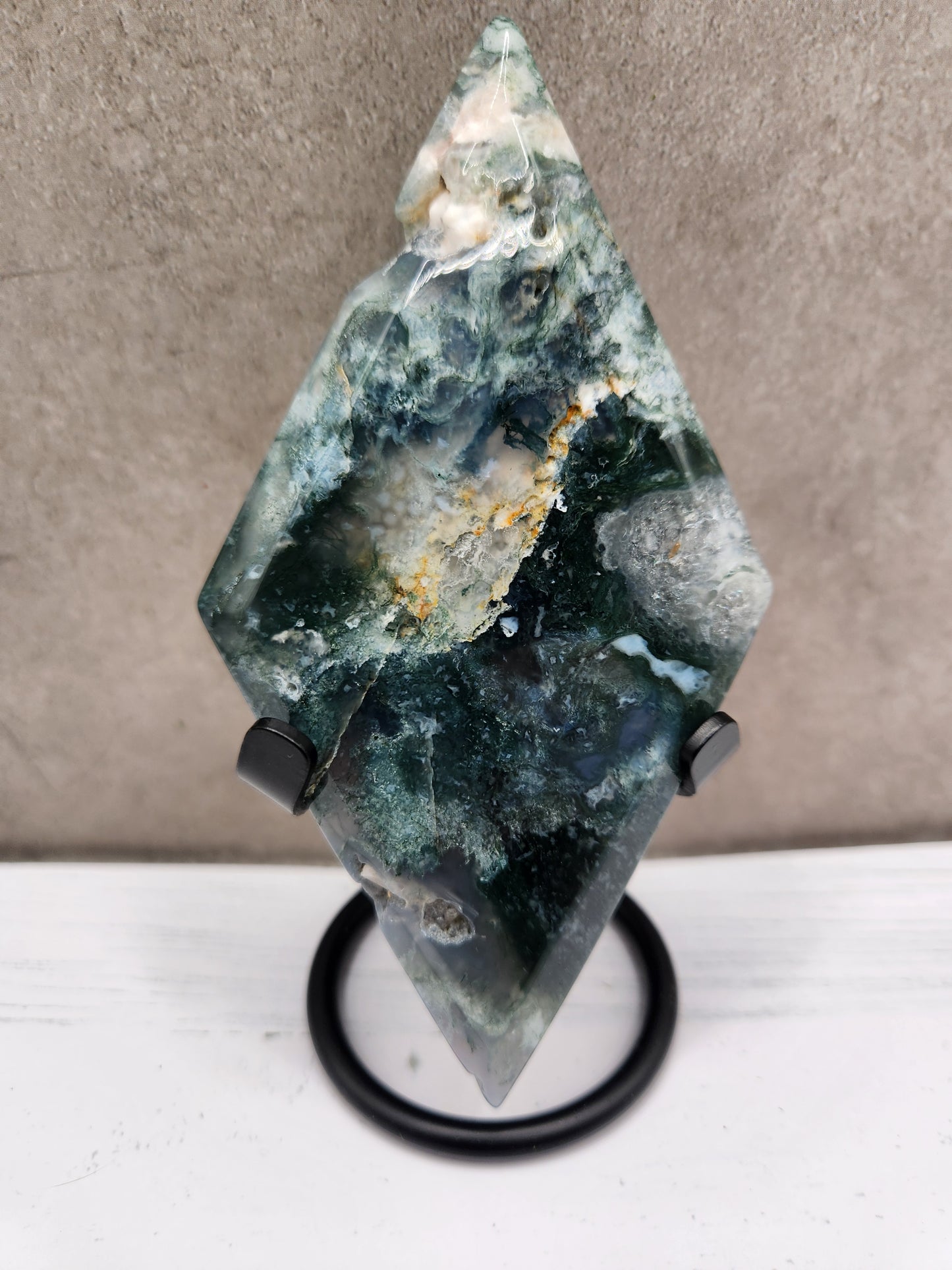 Moss Agate Natural Crystal Diamond Shaped Carving